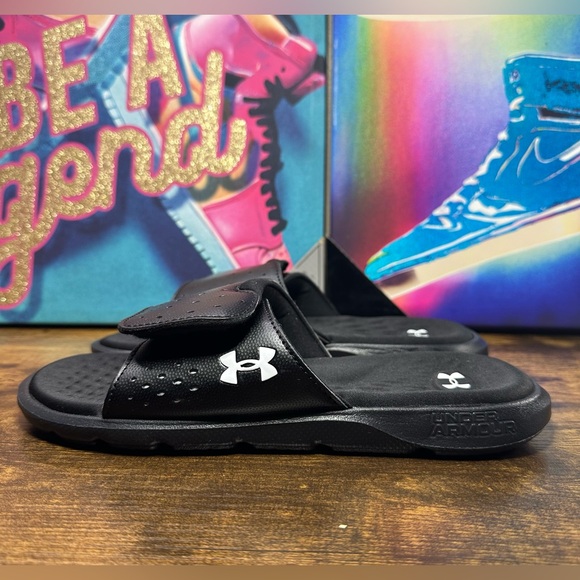 Under Armour Women's Ignite 7 Slides Sandal Flip Flop size 8 black - Picture 2 of 11